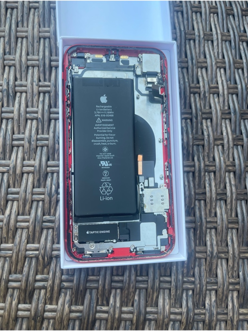 Apple iPhone  XR  Red Back Frame Housing with  Rear Camera + Battery Excellent - Picture 3 of 9